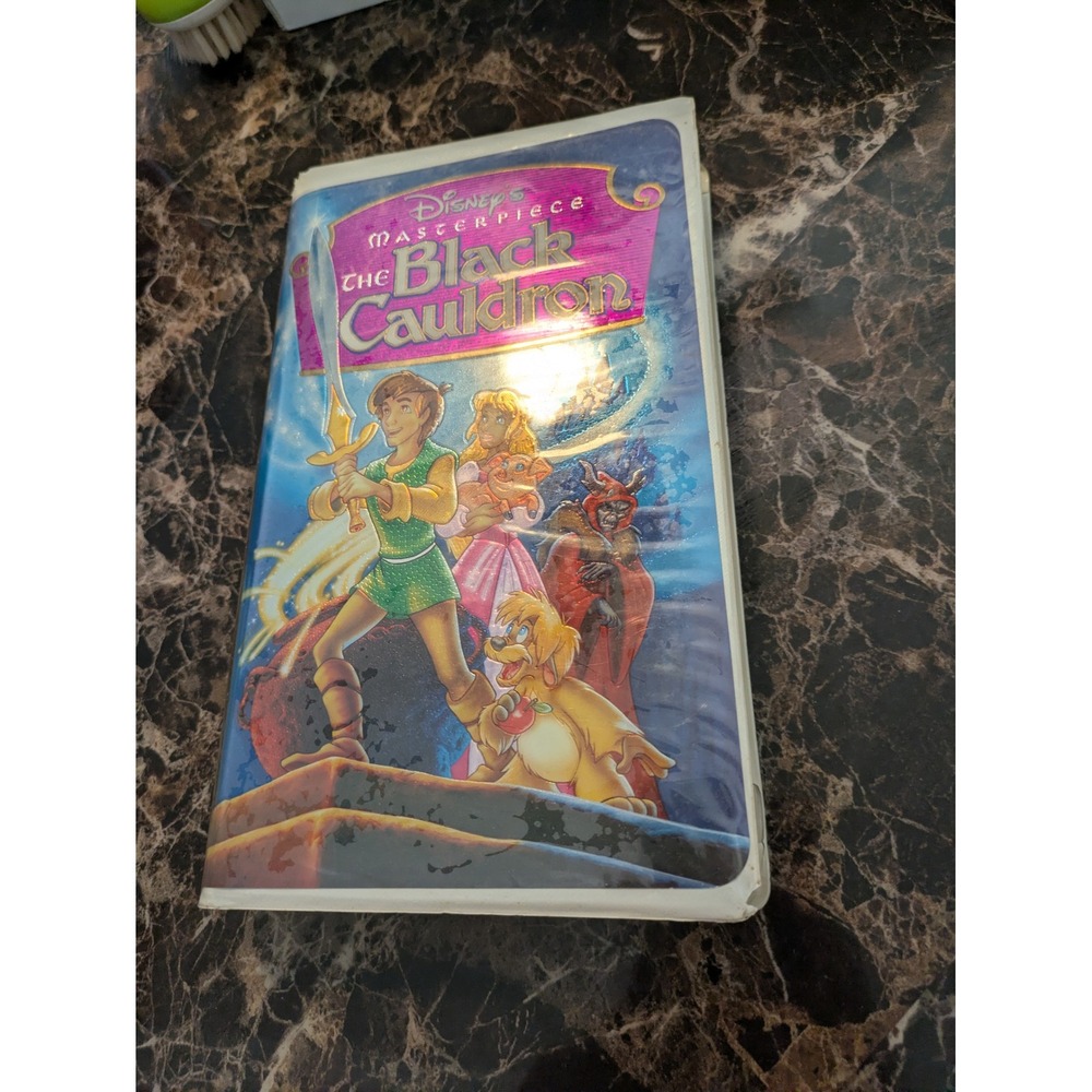 Disney The Black Cauldron VHS Masterpiece Collection 9124 Clamshell Case Vintage